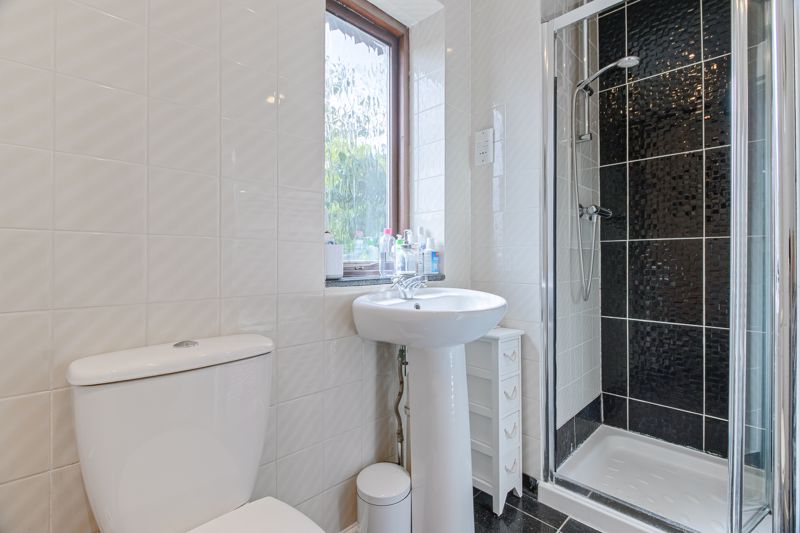 En-Suite Shower room- click for photo gallery